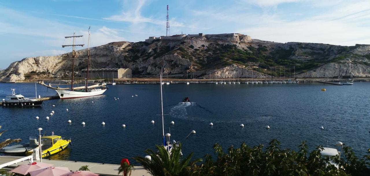 Ferienwohnung Les Pieds Dans L'Eau Sur L'Ile Du Frioul Marseilles Exterior foto